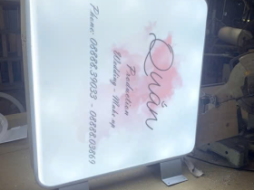 hộp đèn quảng cáo hình vuông 60x60cm